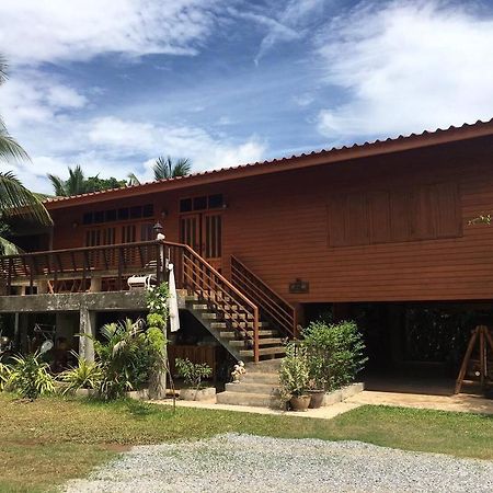 Saduemuenghomestay Phrae Buitenkant foto