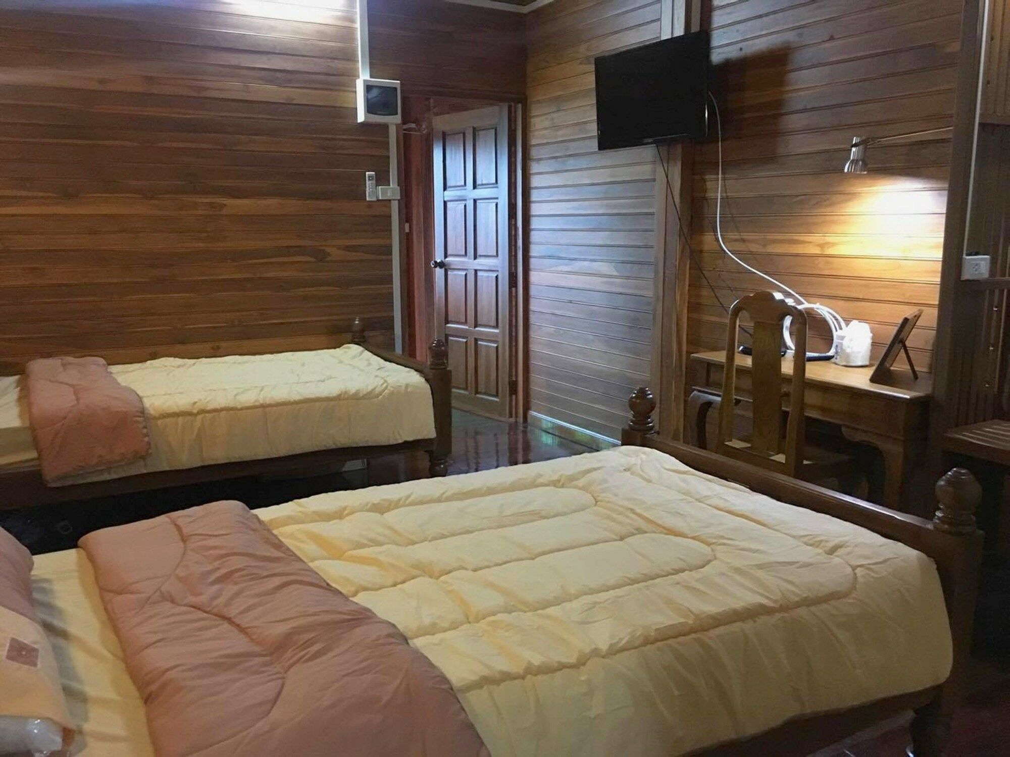 Saduemuenghomestay Phrae Buitenkant foto
